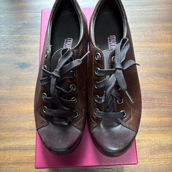 Munro Brown Leather Women's Lace Up Sneakers Sz.9W - Picture 1 of 7